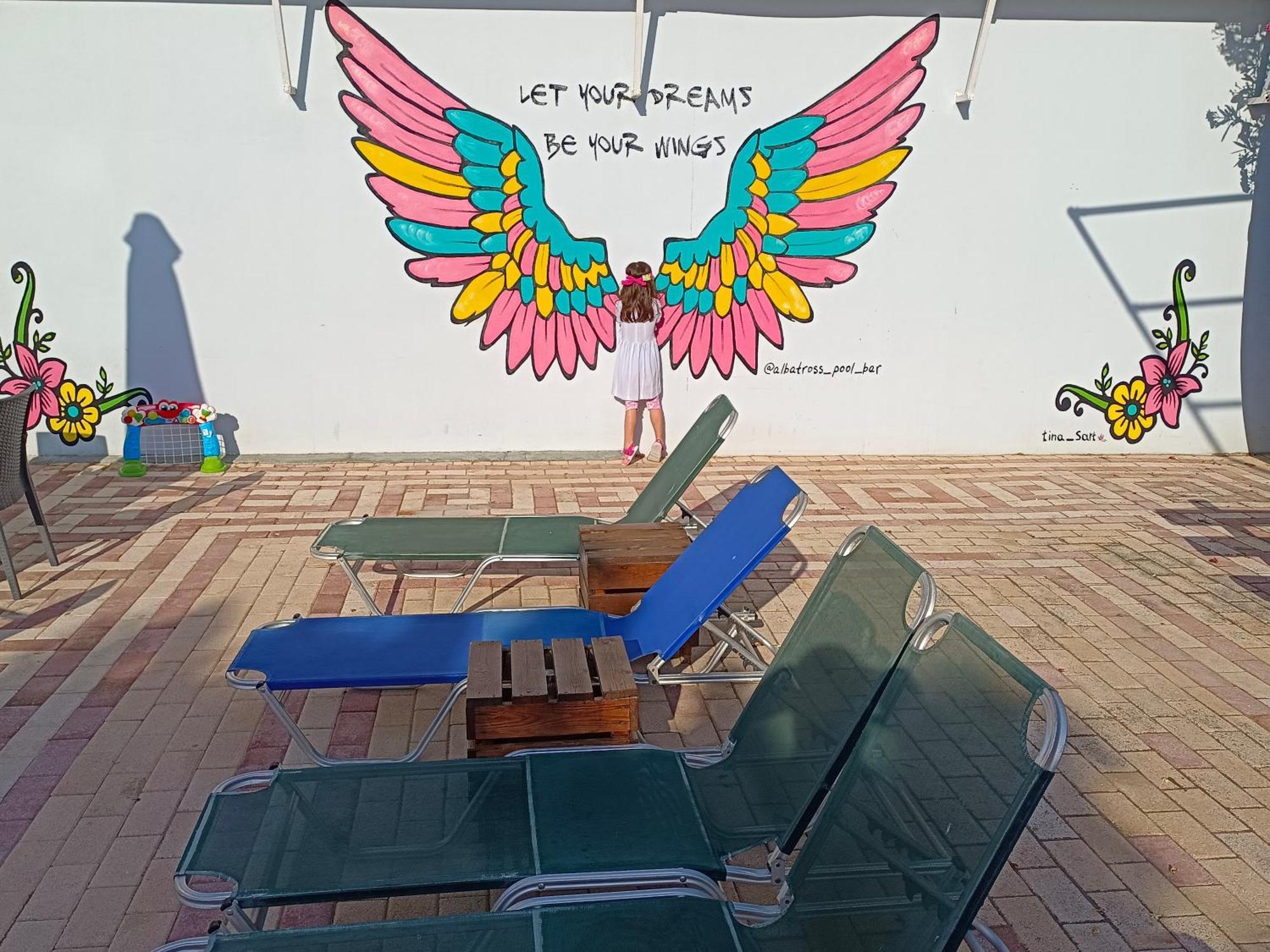 Albatross Apartment *