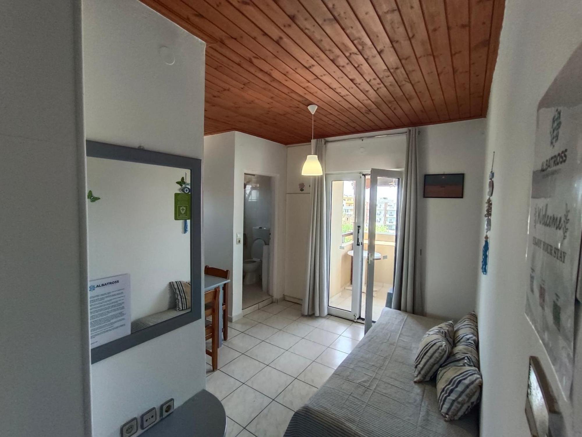 Albatross Apartment